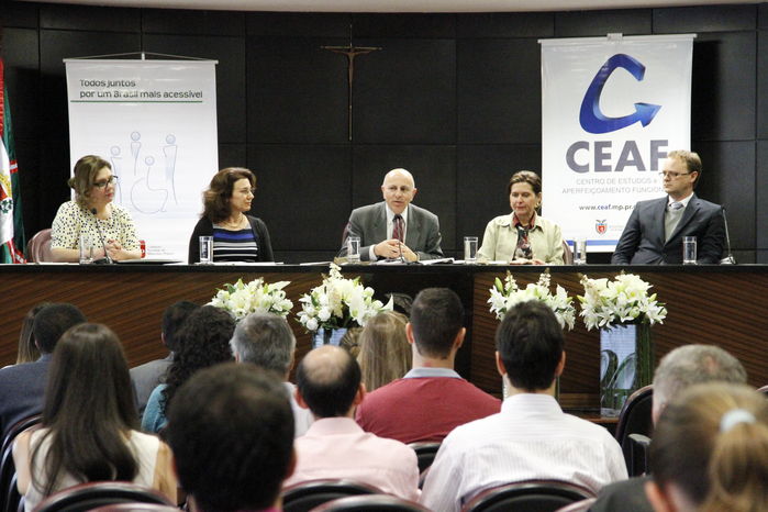 Abertura de evento do CNMP no Paraná
