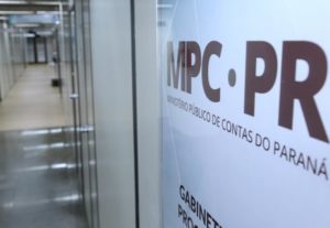 Leia mais sobre o artigo Após recurso do MP de Contas, TCE-PR aplica nova multa ao ex-prefeito de Campo Magro por terceirização irregular