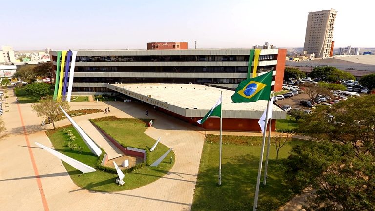 Leia mais sobre o artigo Tomada de Contas Extraordinária é instaurada para apurar uso de dispositivos inconstitucionais no cálculo de aposentadoria em Cascavel