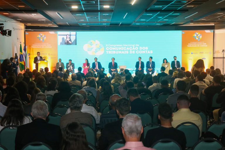 Leia mais sobre o artigo Servidoras do MPC-PR participam do II Congresso Nacional de Comunicação dos Tribunais de Contas