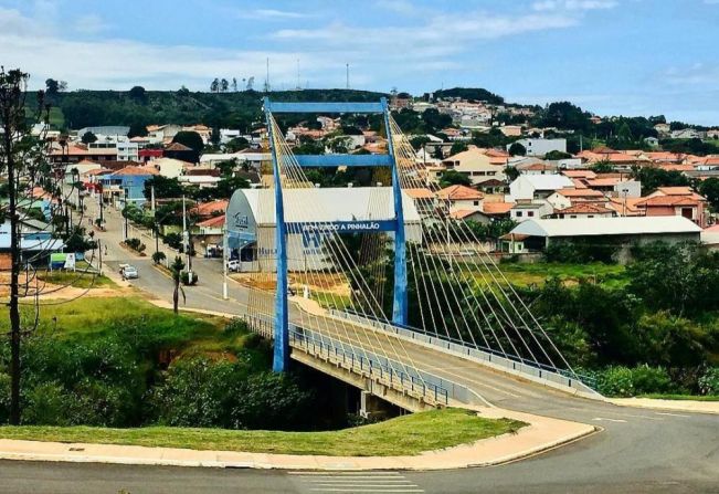 Leia mais sobre o artigo Lei Municipal pode fixar o valor de gratificação de suplementação da carga horária de professores, desde que superior a cinquenta por cento da remuneração do beneficiário