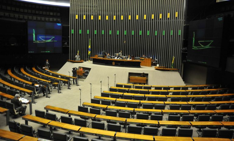 Leia mais sobre o artigo Execução de emendas impositivas durante período eleitoral deve observar restrições legais e estar de acordo com as diretrizes orçamentárias