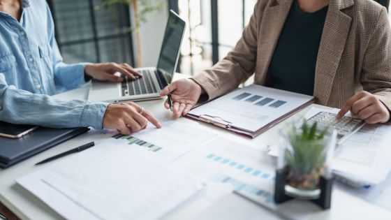 TCE-PR uniformiza entendimento sobre a revisão de proventos e incidência do adicional por tempo de serviço (ATS) 