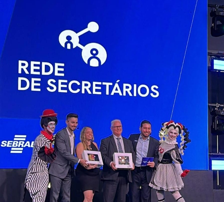 Leia mais sobre o artigo MPC-PR apresenta projetos estratégicos a gestores municipais durante Seminário Estadual Rede de Secretários