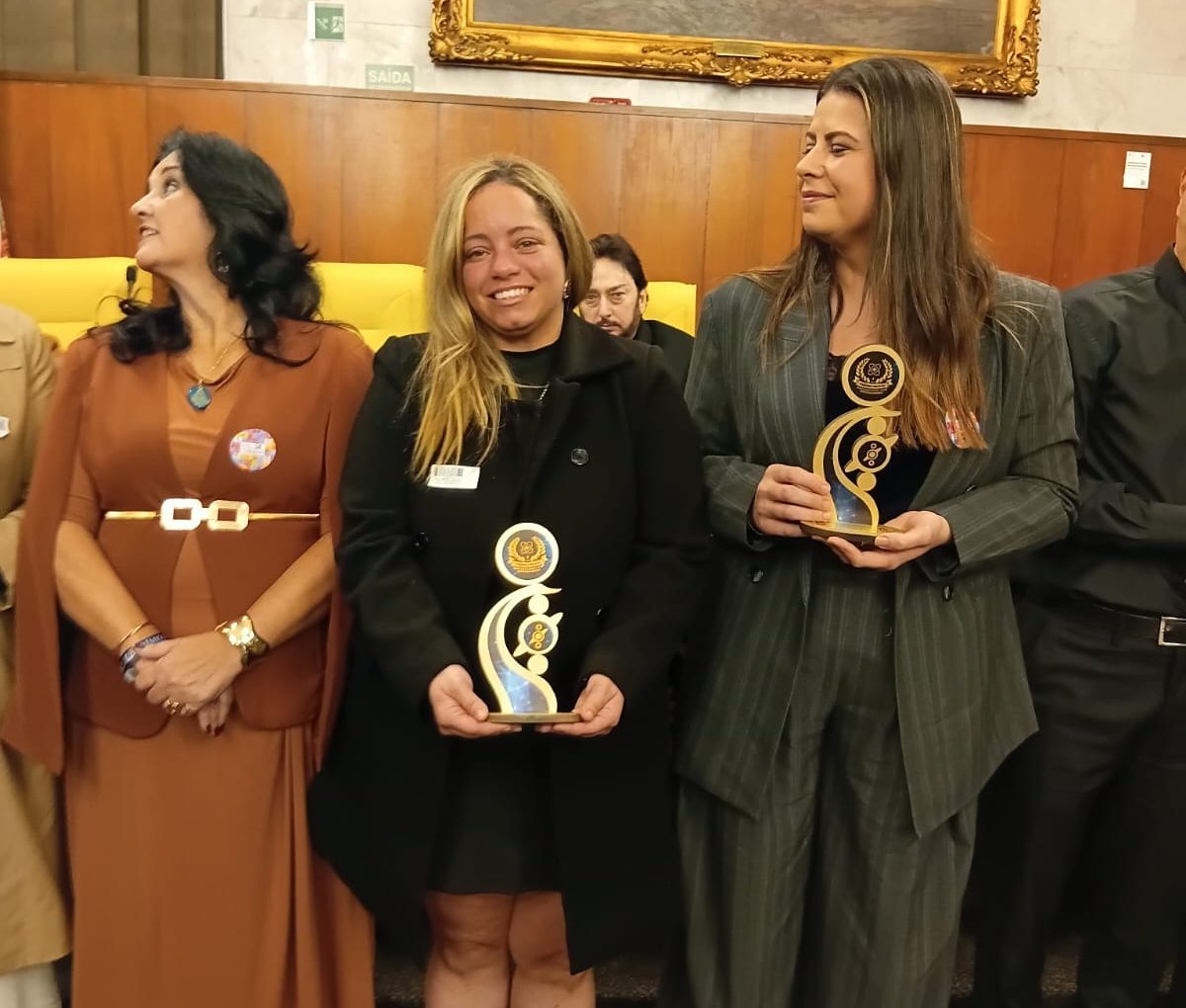 Leia mais sobre o artigo Diretora do MPC-PR recebe homenagem em prêmio nacional por iniciativa institucional voltada ao fortalecimento do controle interno municipal