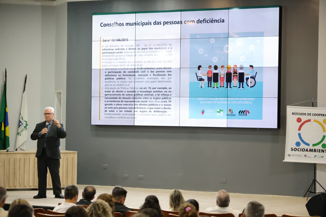 Leia mais sobre o artigo Procurador-Geral do MPC-PR aborda estruturação dos conselhos municipais durante seminário regional em Cascavel